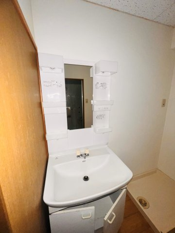 ファミールマンション広川の独立洗面台