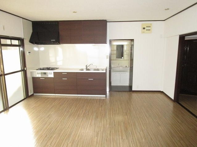 サンルビーササキ№1の居間・リビング