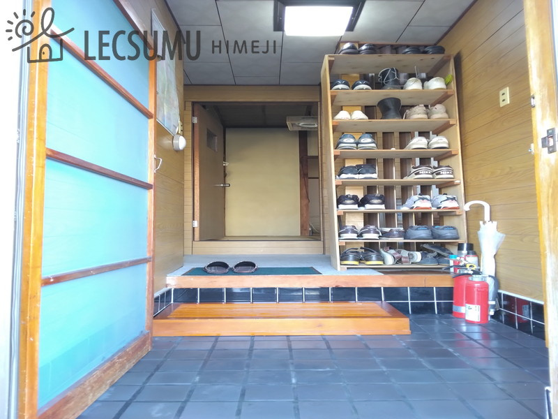 たつの市龍野町島田/中古戸建の玄関