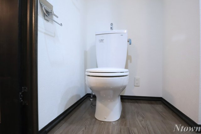 【トイレ】 | SK BUILDING-10 | 落ち着いたトイレです