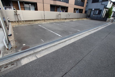 【駐車場】 | グレイシャス