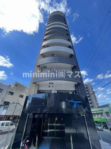 セレニテ福島アリアの外観