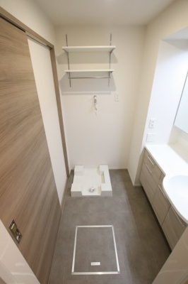 【洗面所】 | ラ・メゾン・プラム | 室内洗濯機置場