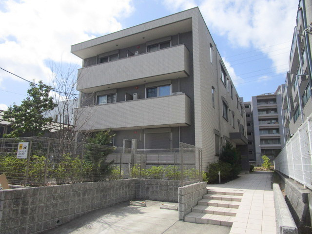 横浜市青葉区あざみ野南２丁目の賃貸マンション