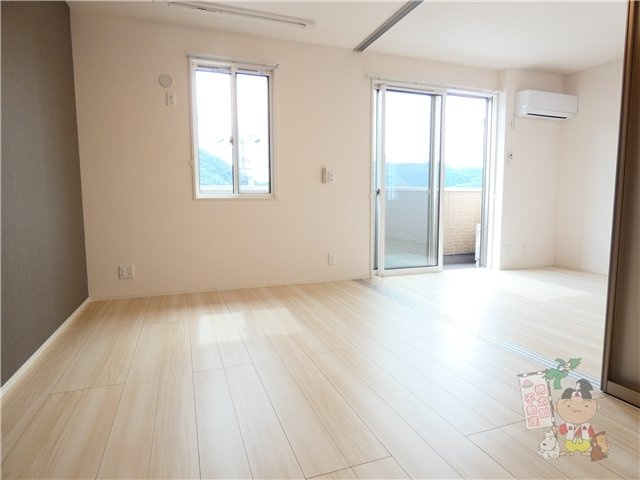 ティーグルの洋室