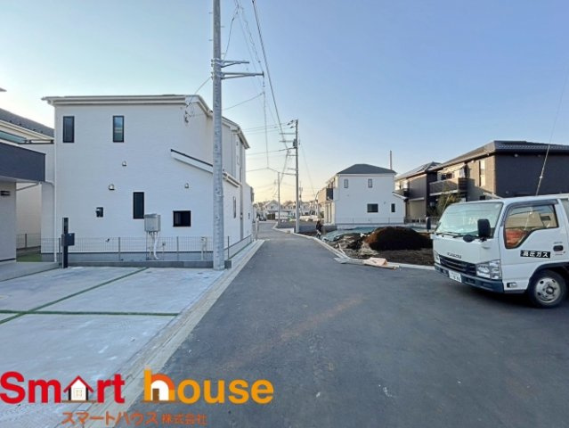 相模原市南区上鶴間本町　最終4棟の前面道路含む現地写真