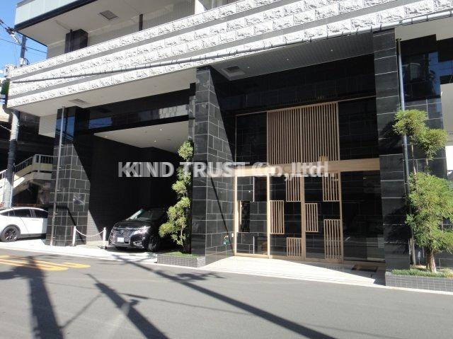 CUOREのエントランス|ゆとりのあるエントランスです