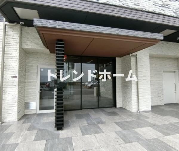 シャローズワン立売堀のエントランス|選べる家電プランあり！！