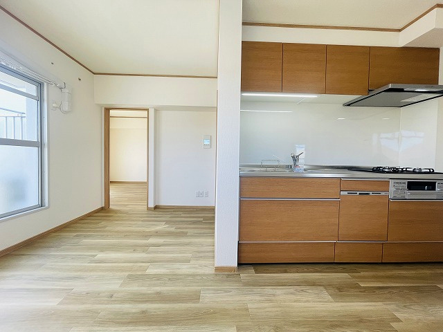 【居間・リビング】 | クローバー花畑ガーデン