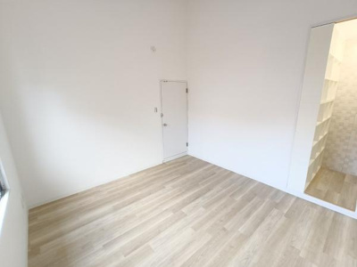 【洋室】 | 忍ケ丘クレセントヴィラF棟