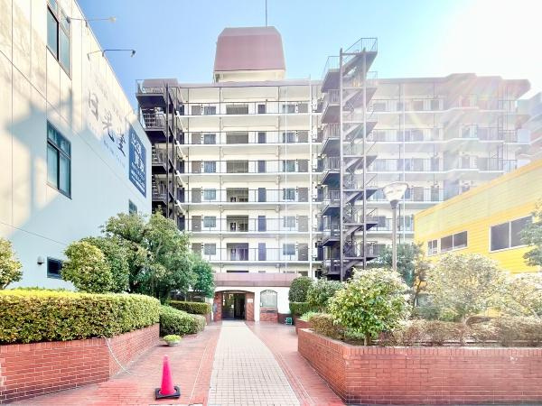 横浜市神奈川区新町の中古マンションの外観|周辺は生活利便施設が点在しています。
是非一度、現地へお越しください！
ご自宅までの送迎も可能です！