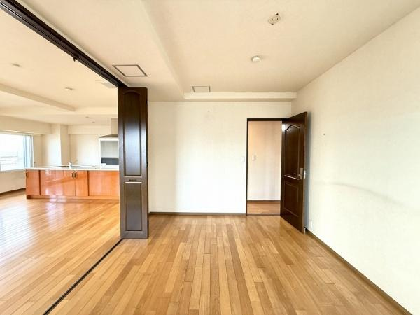 【洋室】 | パークアーバン朝霧