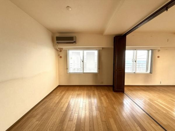 【洋室】 | パークアーバン朝霧