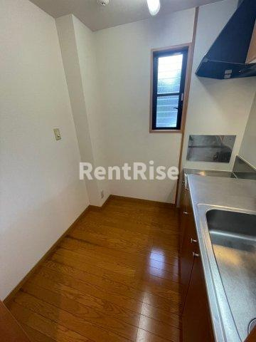 ヴォワール三和Ａ棟の居間・リビング