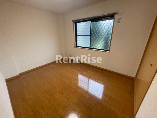 ヴォワール三和Ａ棟の居間・リビング