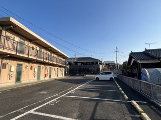 【駐車場】