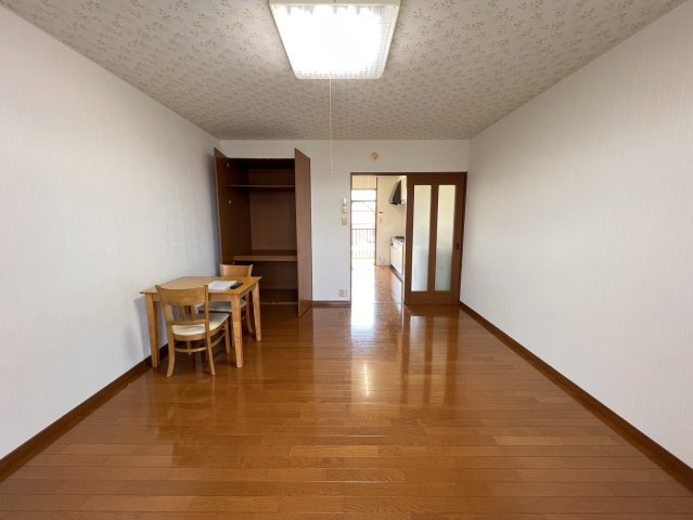 【居間・リビング】 | クリスタルカーサⅡ