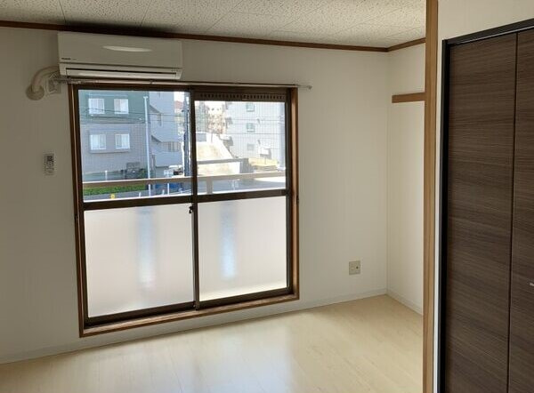 ブリーズⅡの居間・リビング