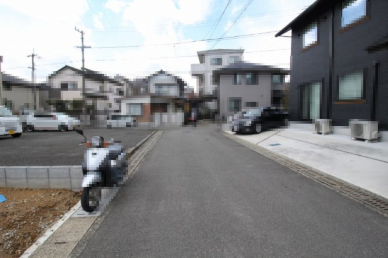 福井扇町　建築条件付き　売土地の前面道路含む現地写真