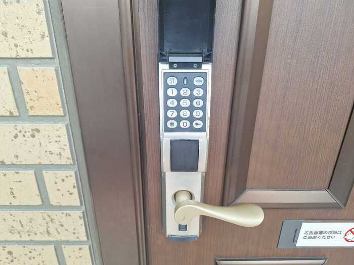 アジュール　Ｂの玄関