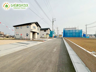 【前面道路含む現地写真】 | 落ち着いた住環境が魅力的です☆