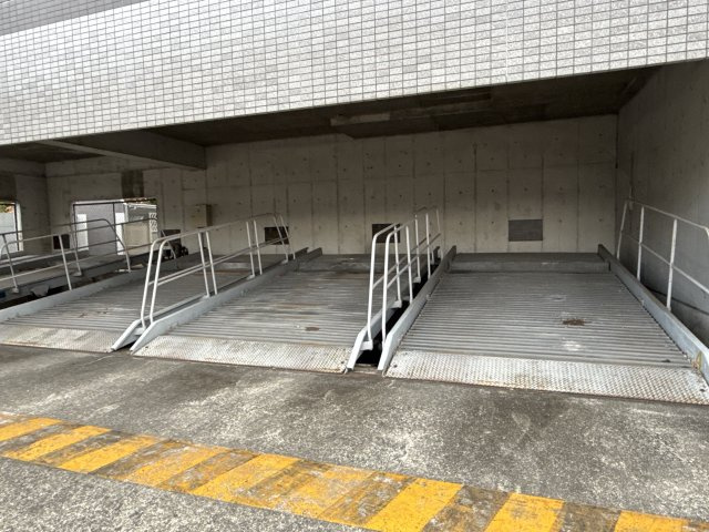 ピアイースト姫路白浜の駐車場