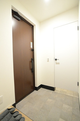 【玄関】 | 綾瀬市深谷中７丁目　新築戸建て　全１棟【仲介手数料無料】