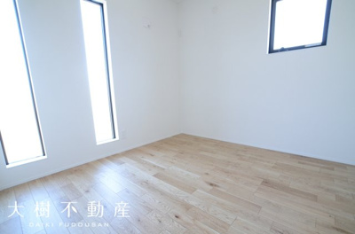 【洋室】 | 綾瀬市深谷中７丁目　新築戸建て　全１棟【仲介手数料無料】 | 2階　洋室2（5.1帖）