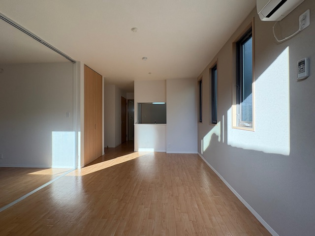 シェーネスの居間・リビング|LDK11.6帖♪