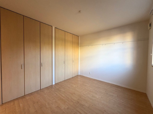 シェーネスの寝室|洋室6.2帖♪