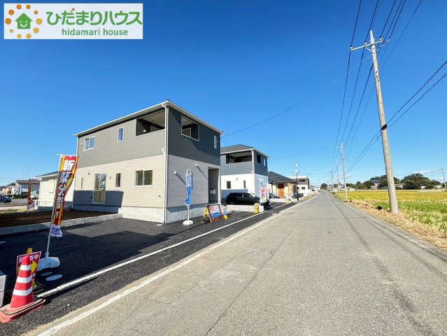 鴻巣市広田　第3　新築一戸建て　クレイドルガーデン　02の前面道路含む現地写真