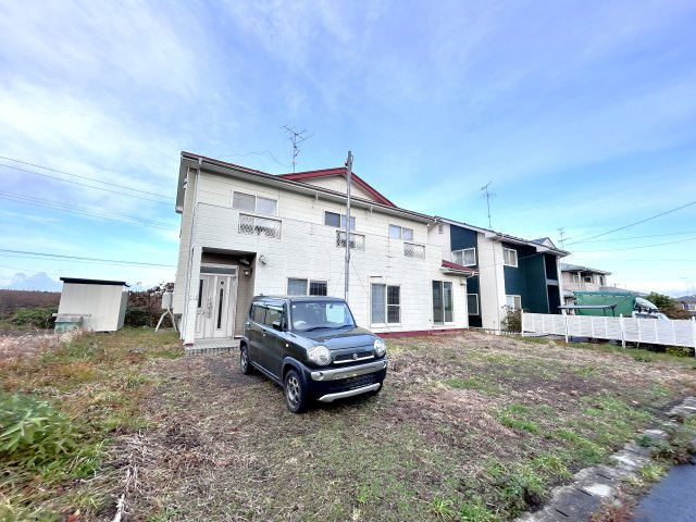三戸郡階上町大字道仏字横沢山の駐車場