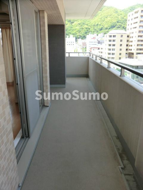 ハーティネストアロード中山手のバルコニー