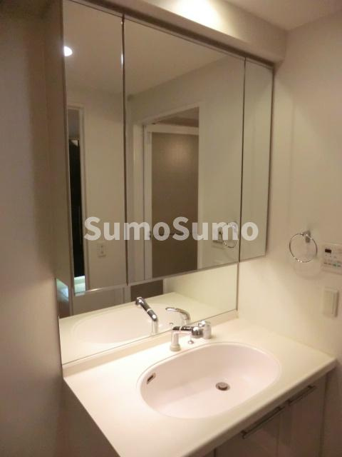 ハーティネストアロード中山手の洗面所