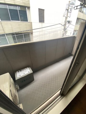 【バルコニー】