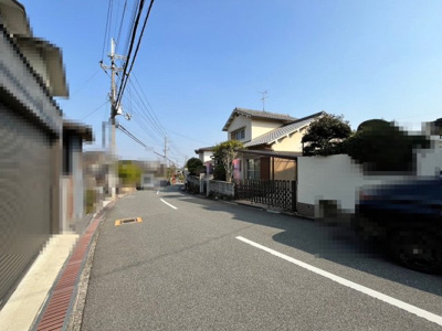 【前面道路含む現地写真】 | 赤坂台５丁　売土地 | 【土地約８８．７０坪】
駐車スペースも確保できますよ♪愛車の置き場所に困りません！