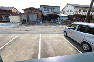 【駐車場】