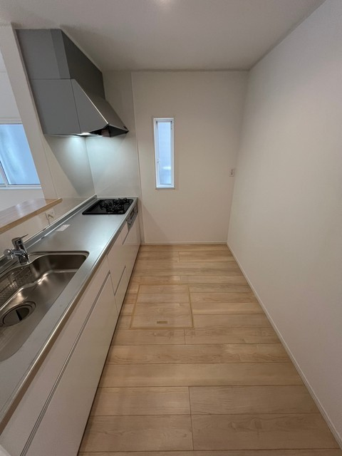 クレイドルガーデン久留米善道寺町与田第６【キャッシュバック対象物件】のキッチン|コンパクトなキッチンで掃除もラクラク