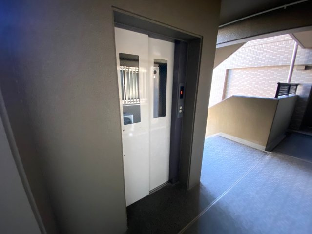 グラン・コート喜多山のその他共用部分|エレベーターがあるので、重い荷物があるときも安心です！