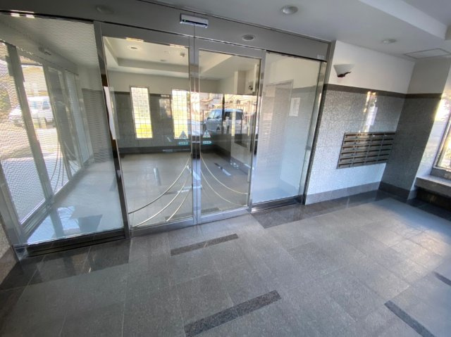 グラン・コート喜多山のエントランス|明るいエントランスです！