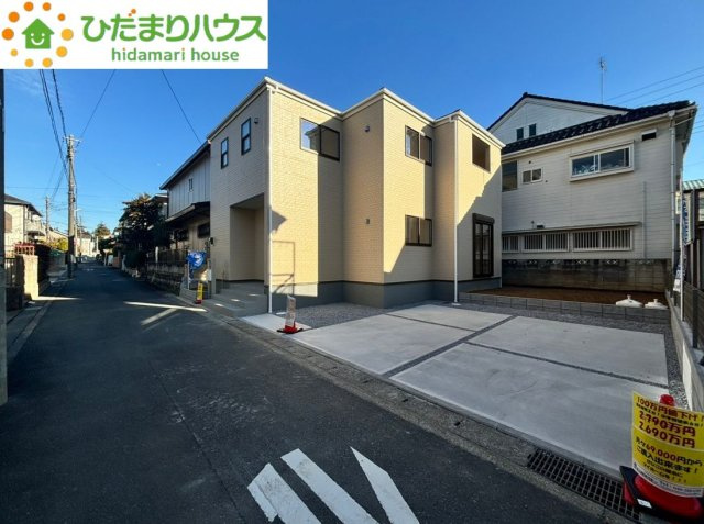 鴻巣市堤町　第2　新築一戸建て　リーブルガーデン　01の前面道路含む現地写真