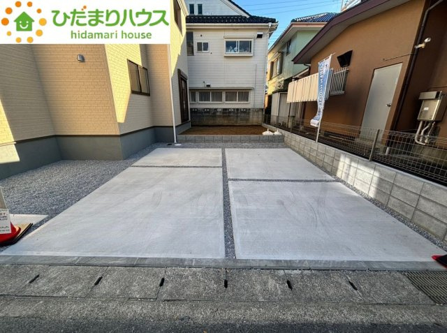鴻巣市堤町　第2　新築一戸建て　リーブルガーデン　01の駐車場