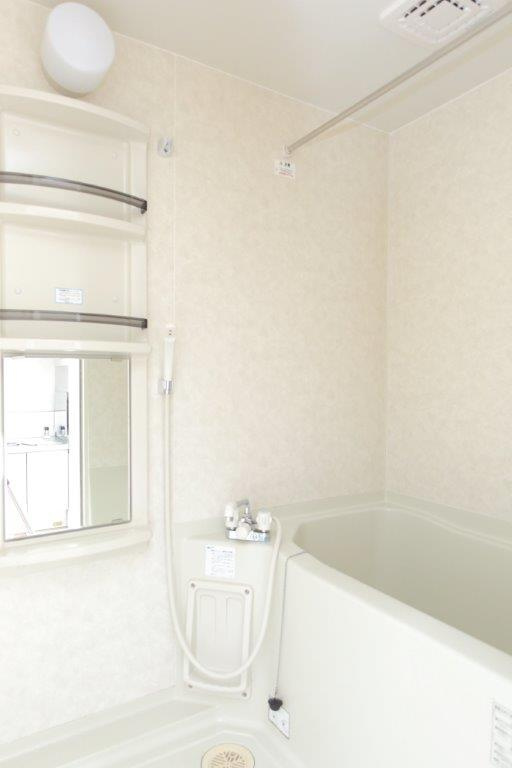 プリムヴェール館向Ｂ棟の浴室