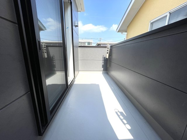 佐伯区藤垂園　№35147のバルコニー|日当たりが良いので
洗濯やお布団も快適に干せます♪