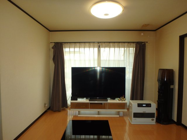 連島町鶴新田　戸建ての居間・リビング