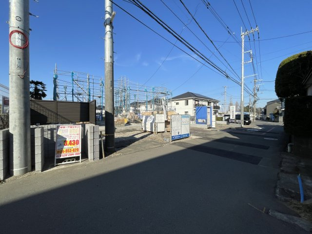 【仲介手数料無料】所沢市荒幡全４棟１号棟　所沢市の新築住宅なら西武ハウジングの前面道路含む現地写真