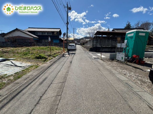 本庄市児玉町秋山　第1　新築一戸建て　クレイドルガーデン　02の前面道路含む現地写真