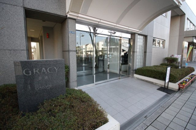 【エントランス】 | グレーシィ栗東ビステージ