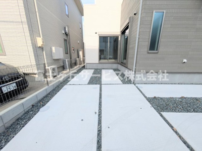 【駐車場】 | 豊橋市吾妻町 新築一戸建て | ２台駐車可能です