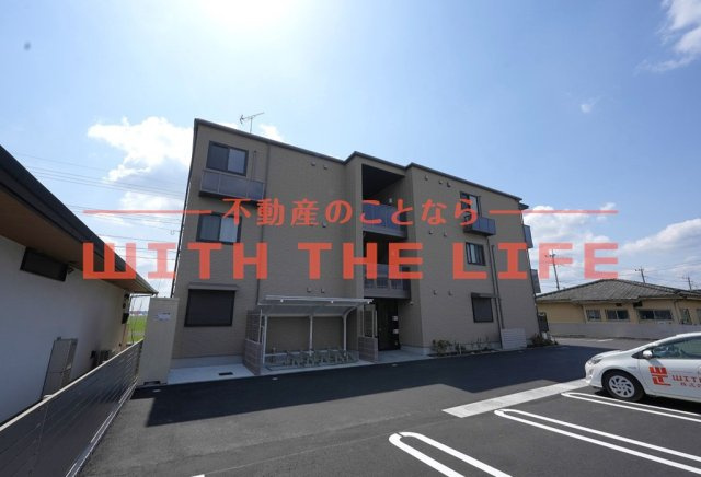 シャーメゾングレイス【キャッシュバック対象物件】の外観|建物外観を気になさる方へ、見た目の良い物件です